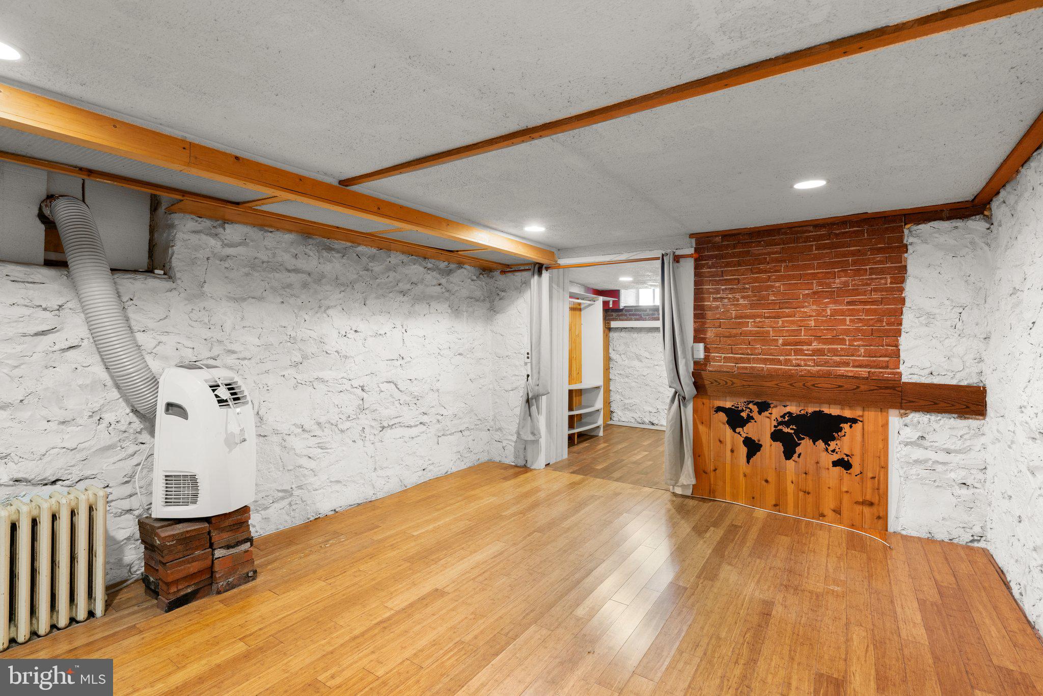 MEDFIELD - Residential