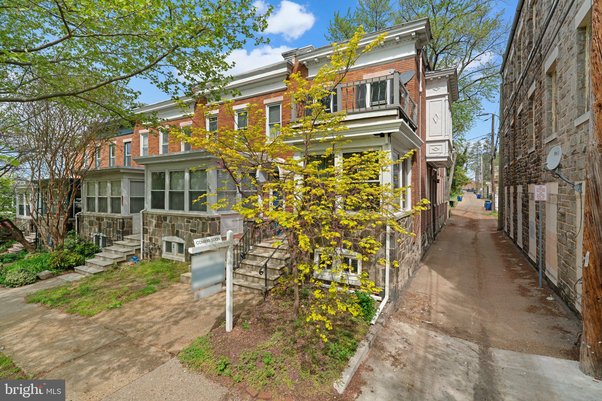 MEDFIELD - Residential