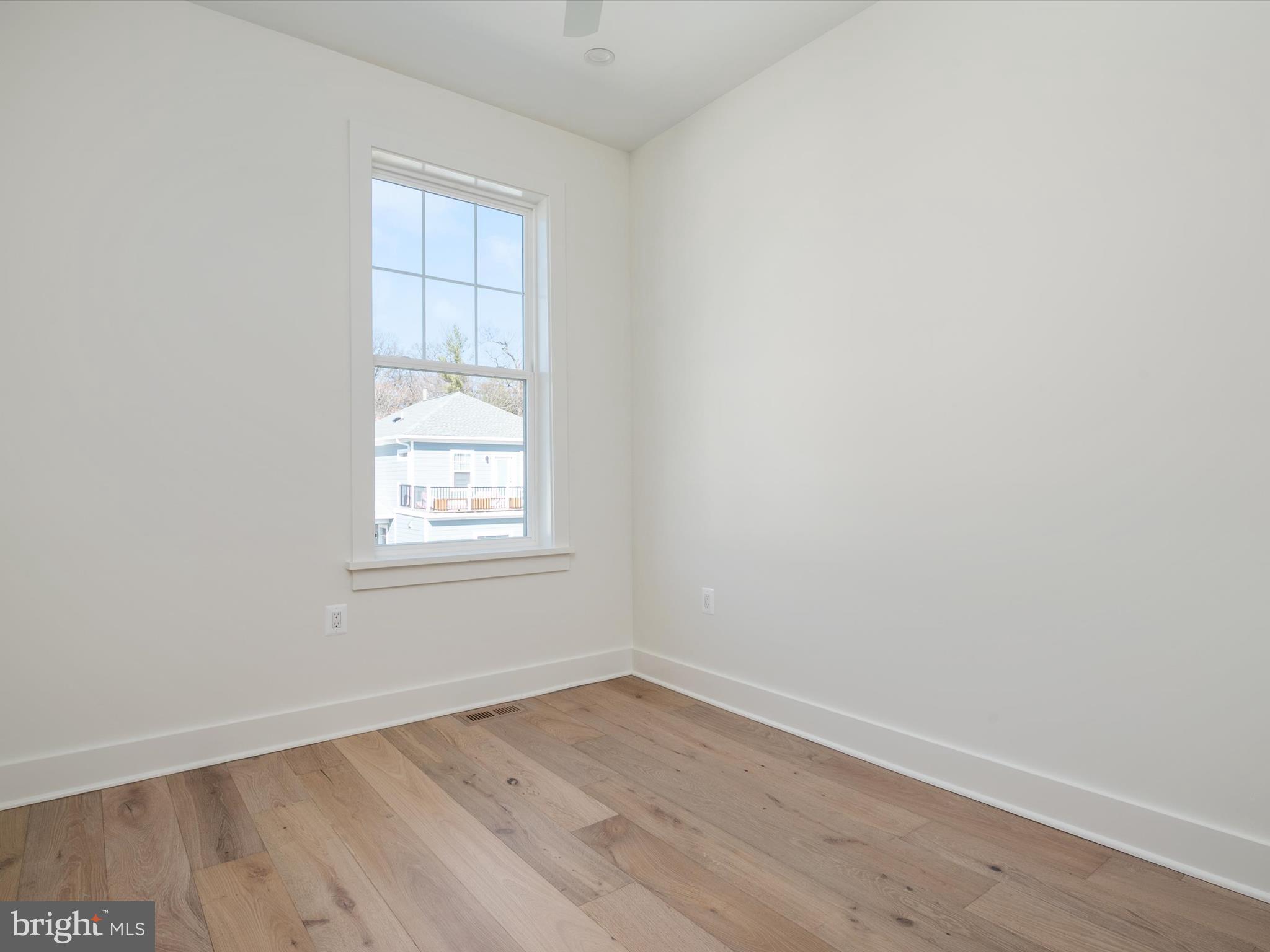 SUFFRAGE POINT - Residential