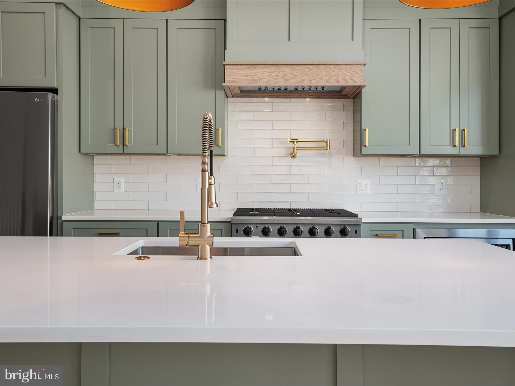 SUFFRAGE POINT - Residential