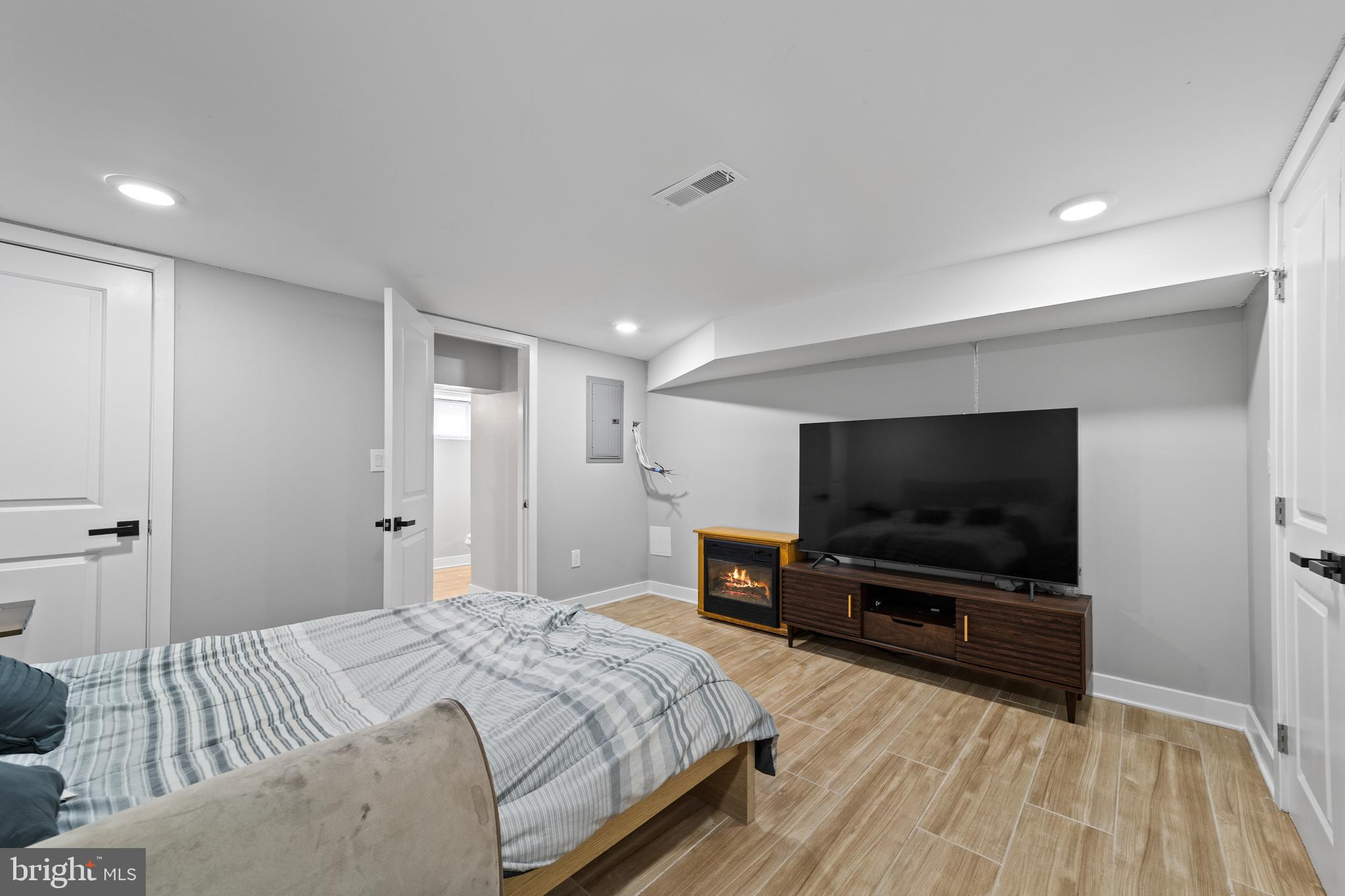 FRANKFORD - Residential