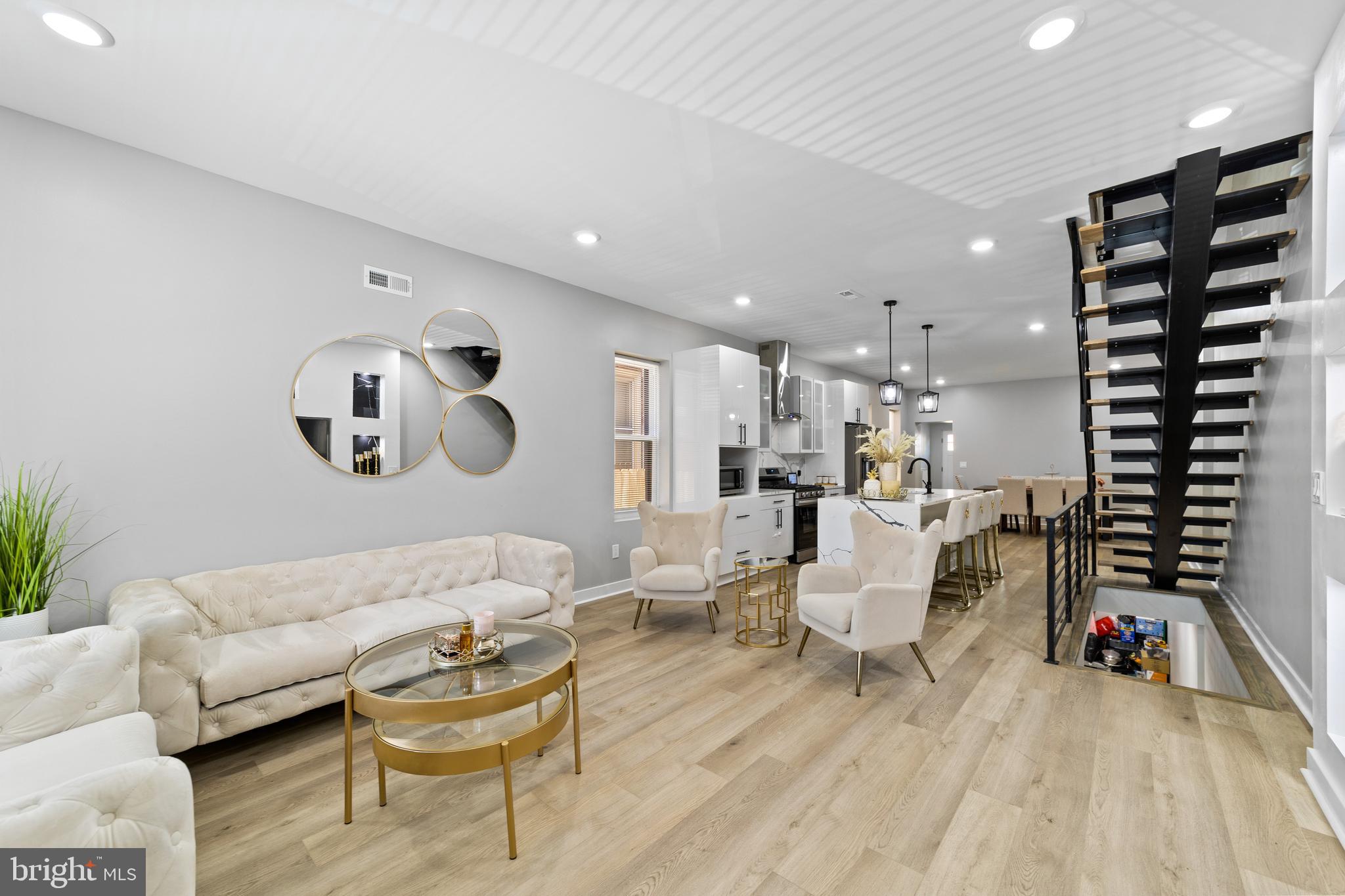 FRANKFORD - Residential