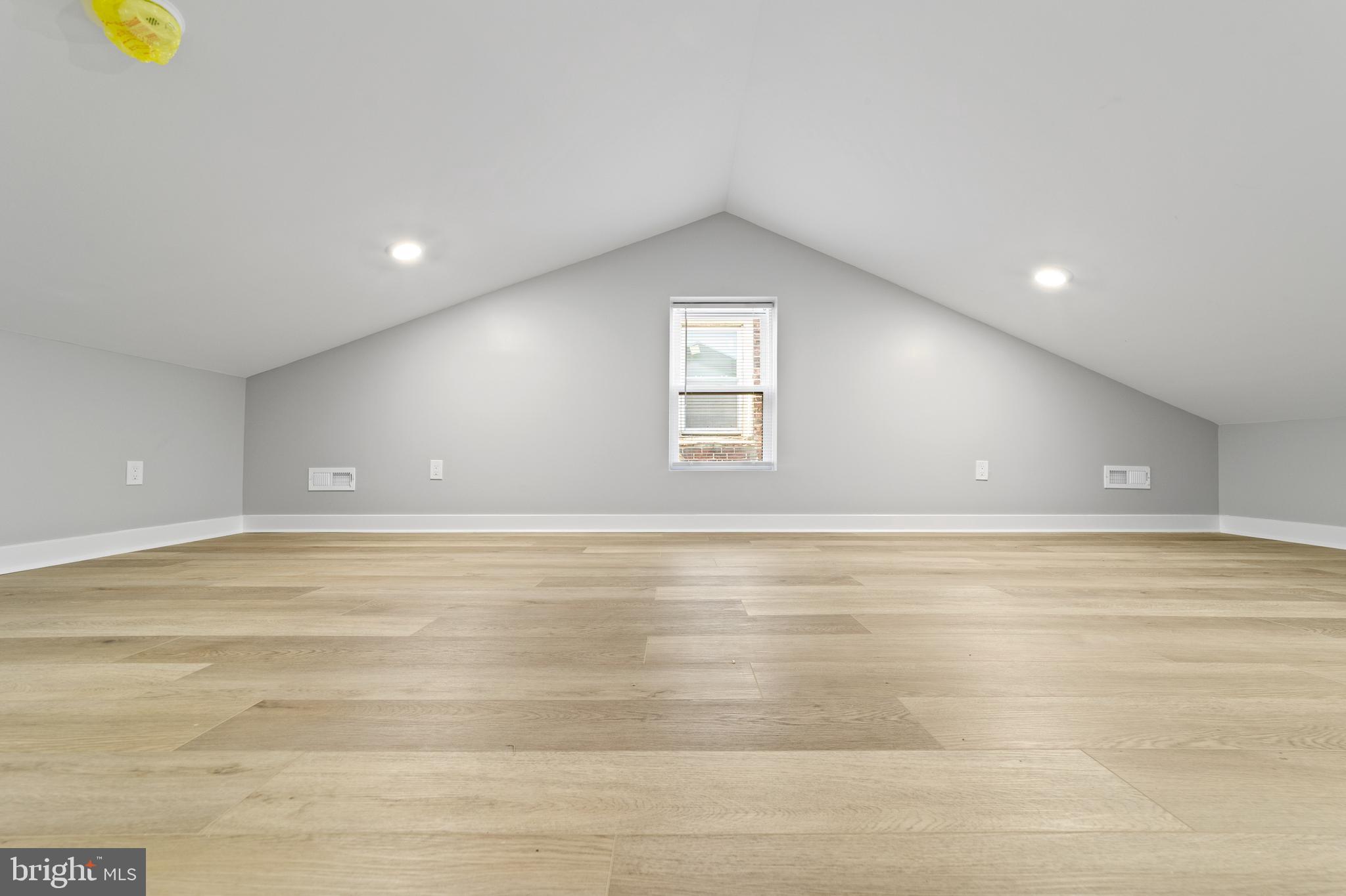 FRANKFORD - Residential