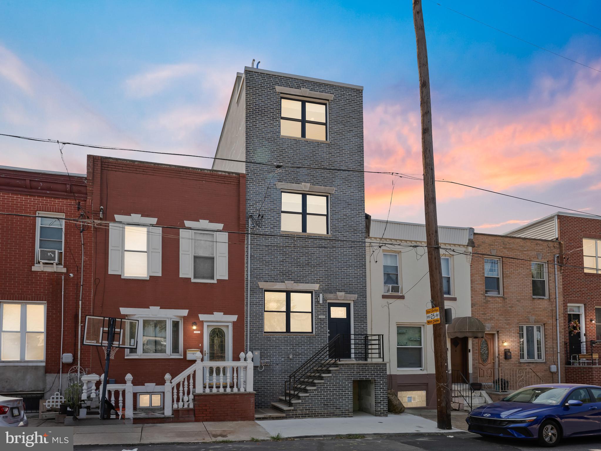 BRAND NEW UNIT!
Welcome to this charming row home nestled in the heart of the Schuylkill Banks River Walk. Walking distance to bus stop (12 & 64) and the Schuylkill Crescent Park. This property boasts 4 bedroom/3.5 bath, a roof deck with Panoramic skyline views of the city! Upon entering, you will be invited by your modern eat-in kitchen with a breakfast bar and pendant lighting. Kitchen boasts stainless steel appliances, soft close cabinetry, designer backsplash, granite countertops and a breakfast bar. Master bedroom serves as a true sanctuary, with generous walk-in closets, access to roof deck, a luxurious en-suite bathroom featuring a spacious walk-in shower, double vanities, and jacuzzi hot tub that entices relaxation. The Laundry Room located on the lower level fully finished basement with spacious rooms that can be use as a home, office, den, or another bedroom. Under market RESIDENTIAL RENTAL!
