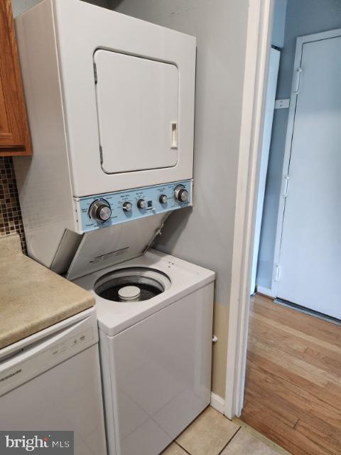 HUNTING RIDGE CONDOMINIUM - Residential Lease