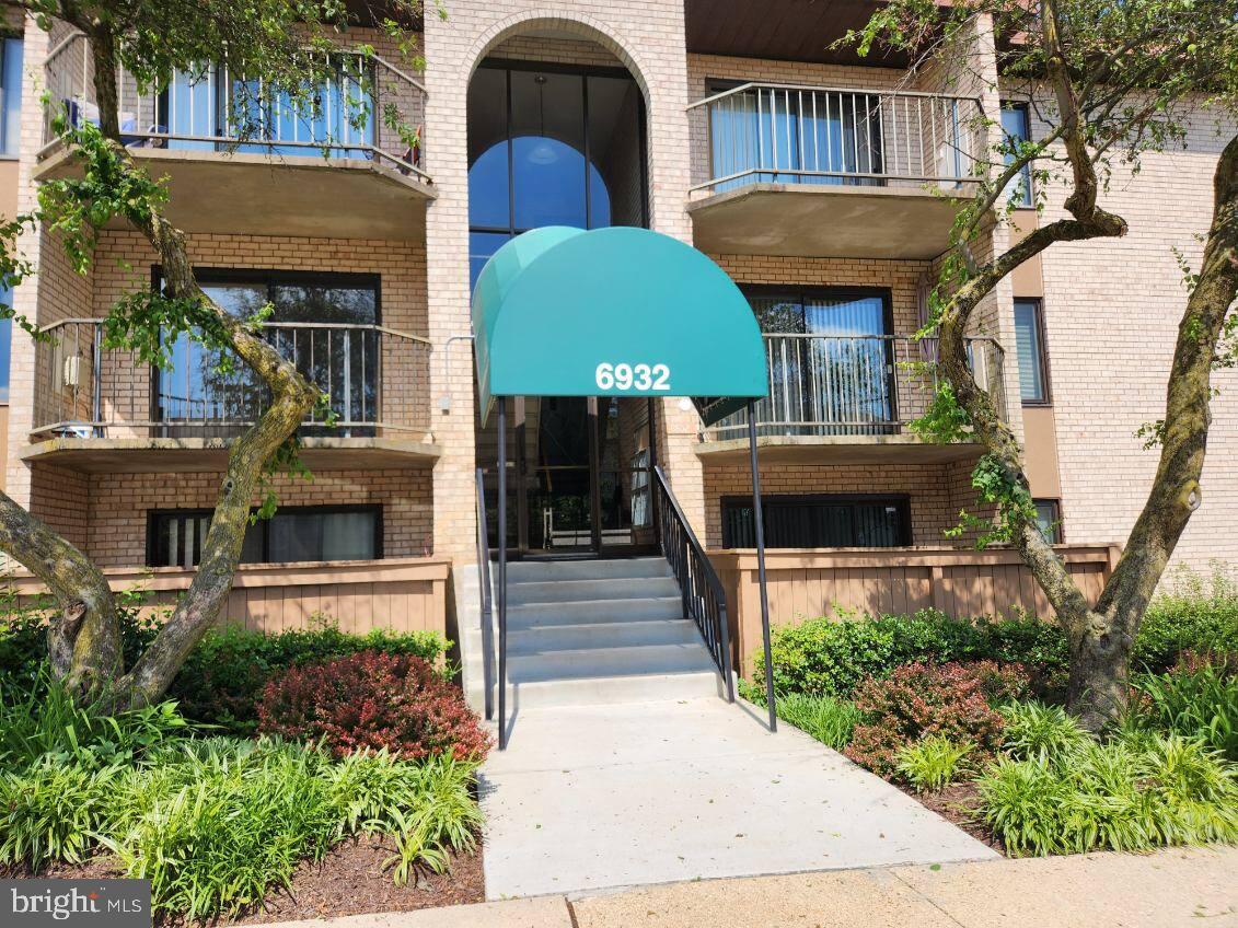 HUNTING RIDGE CONDOMINIUM - Residential Lease