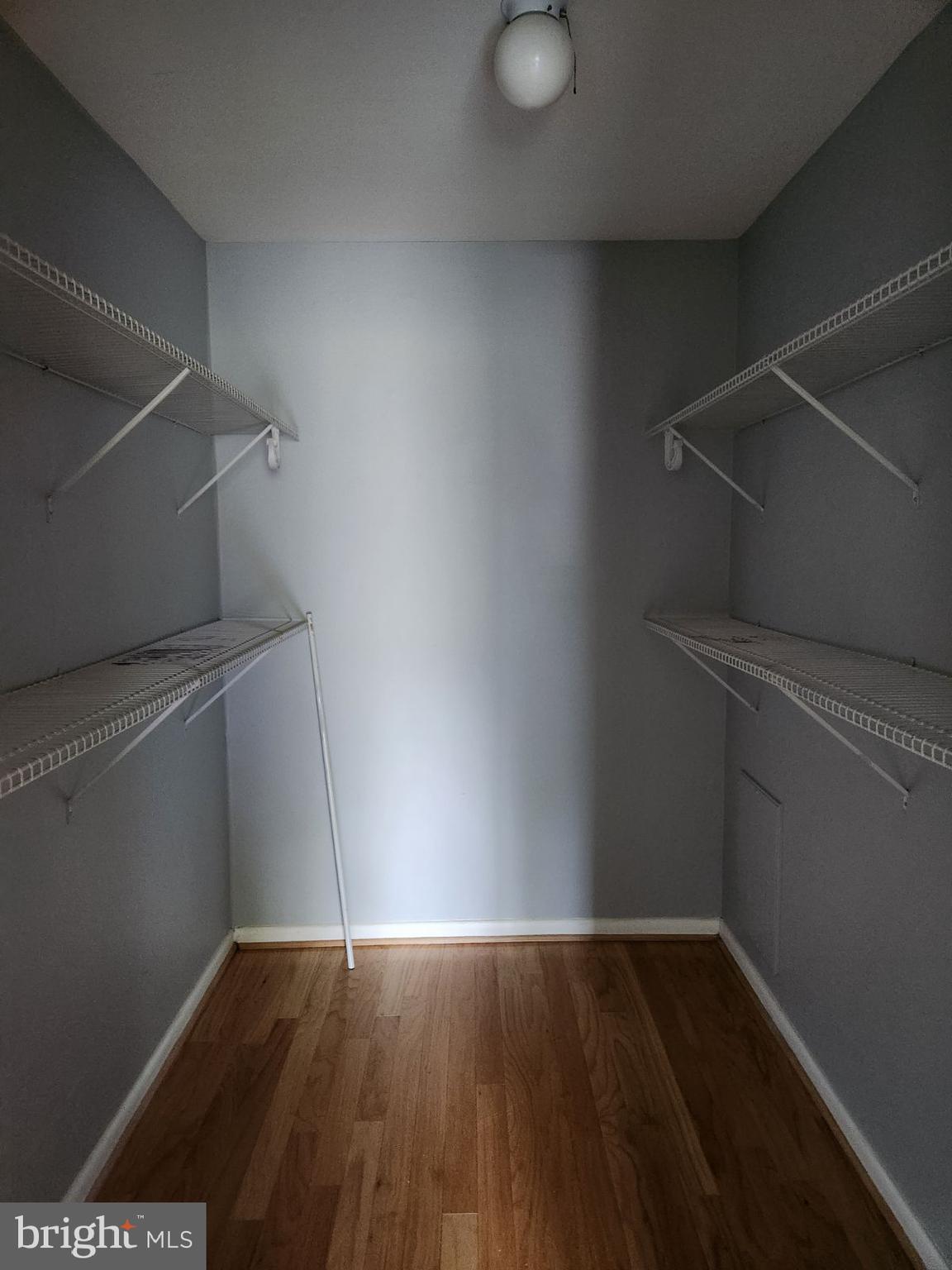 HUNTING RIDGE CONDOMINIUM - Residential Lease