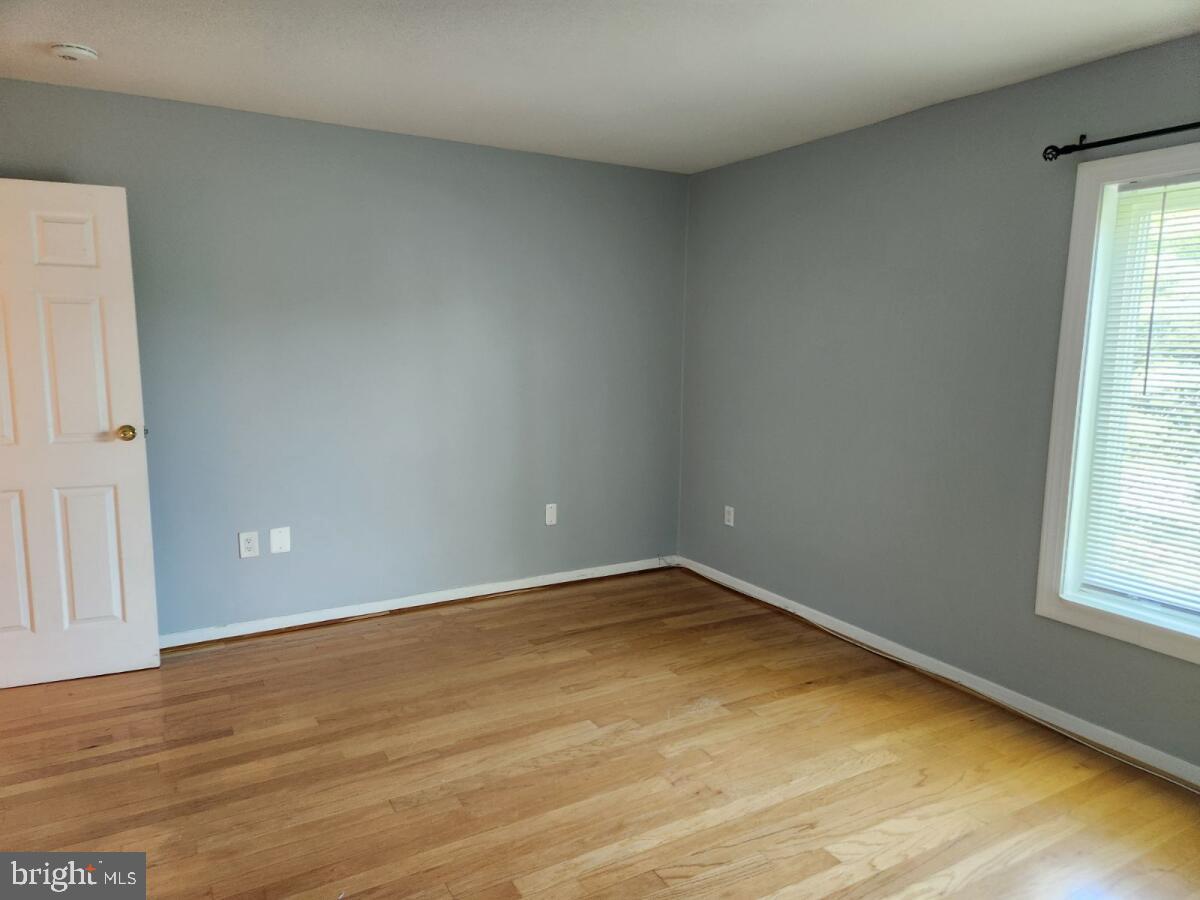 HUNTING RIDGE CONDOMINIUM - Residential Lease