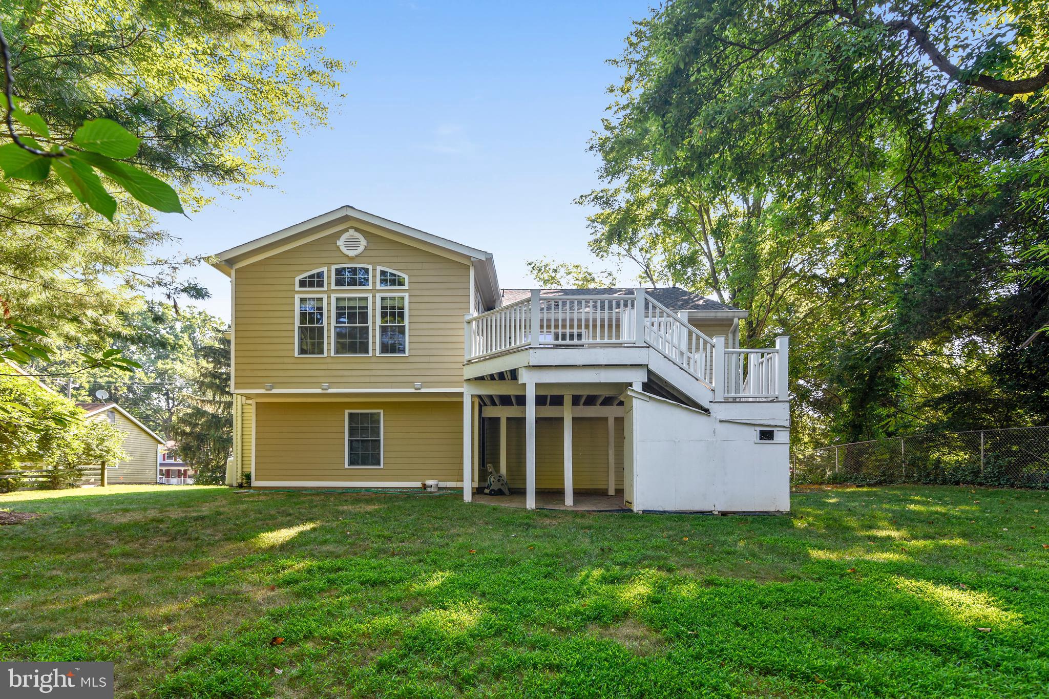 OLD COURTHOUSE WOODS - Residential Lease