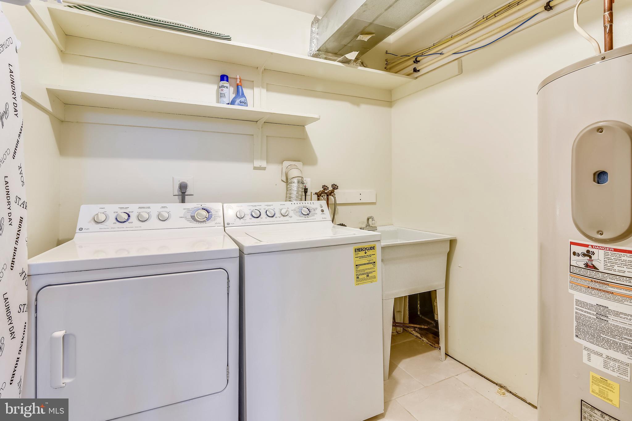 OLD COURTHOUSE WOODS - Residential Lease