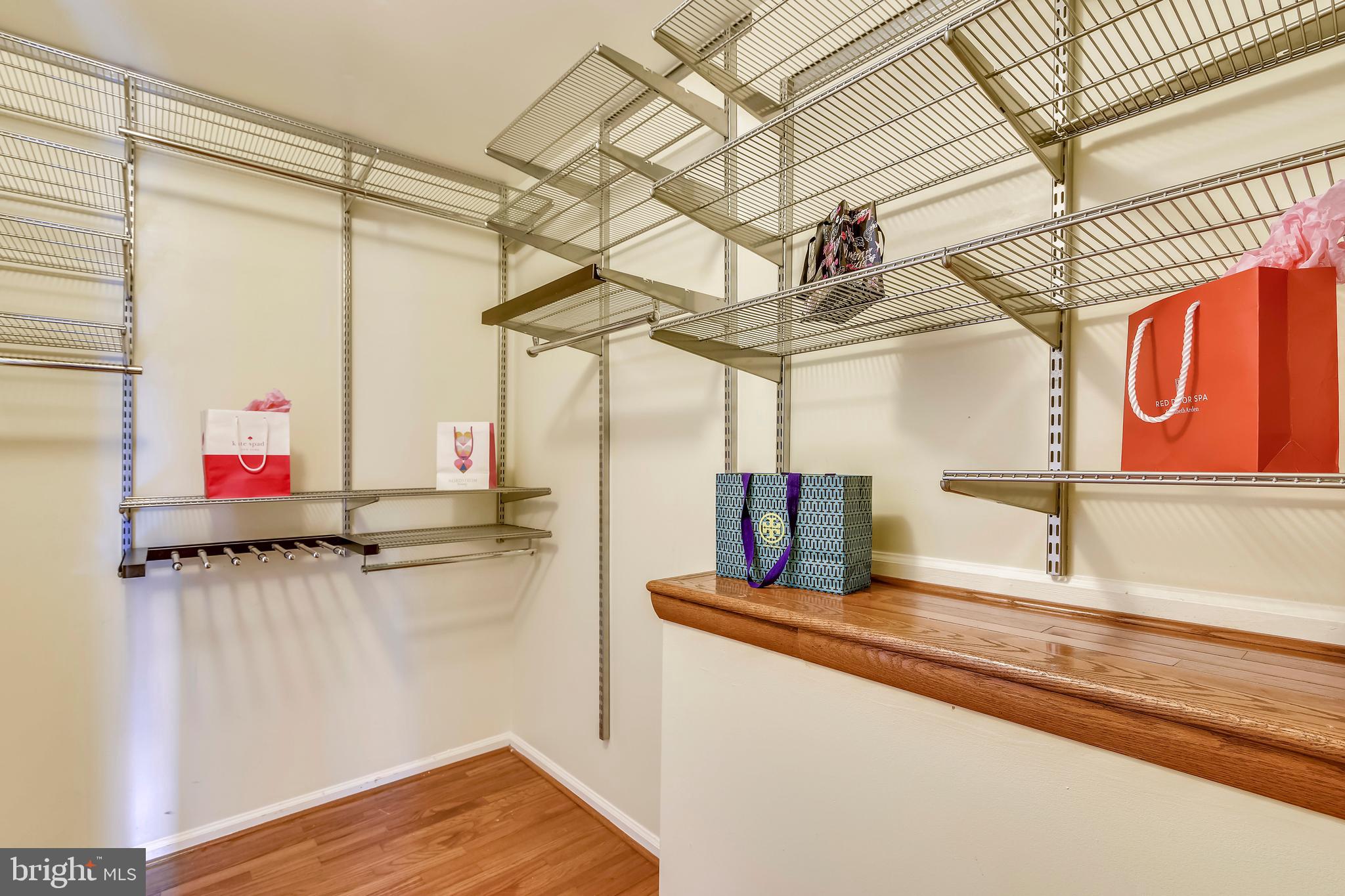 OLD COURTHOUSE WOODS - Residential Lease