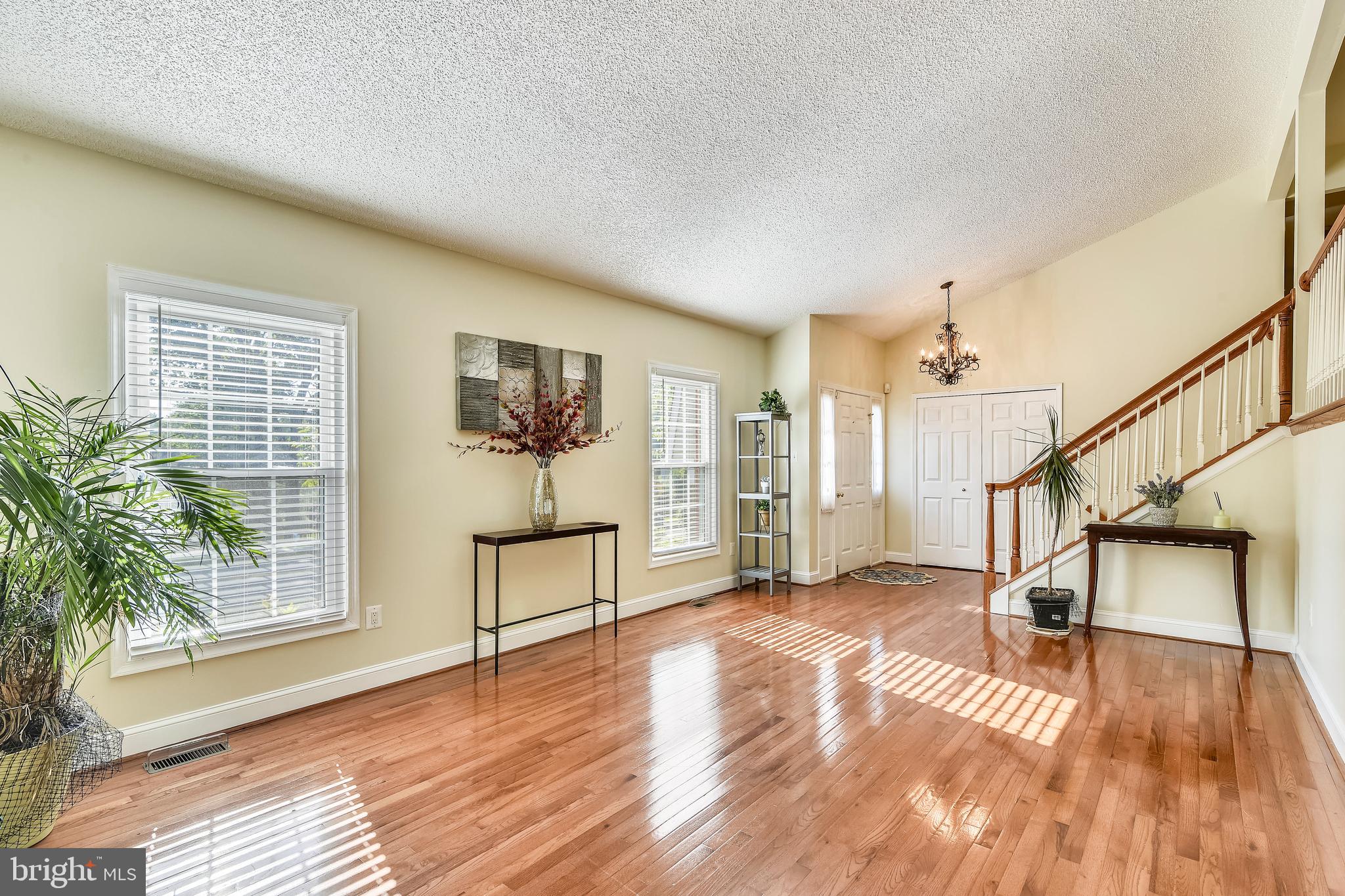 OLD COURTHOUSE WOODS - Residential Lease