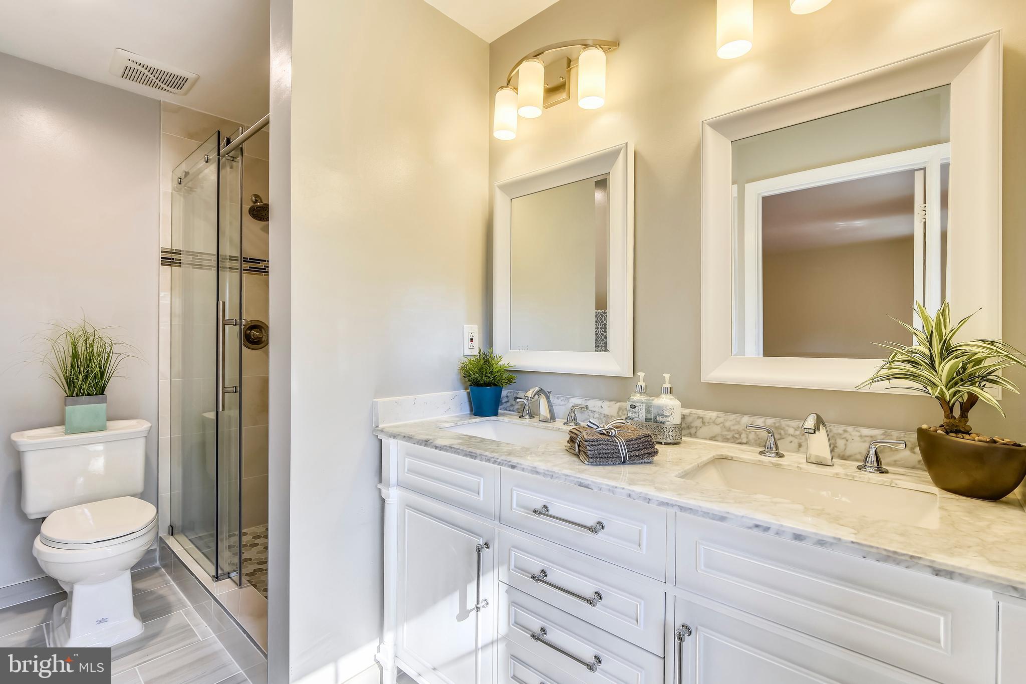 OLD COURTHOUSE WOODS - Residential Lease