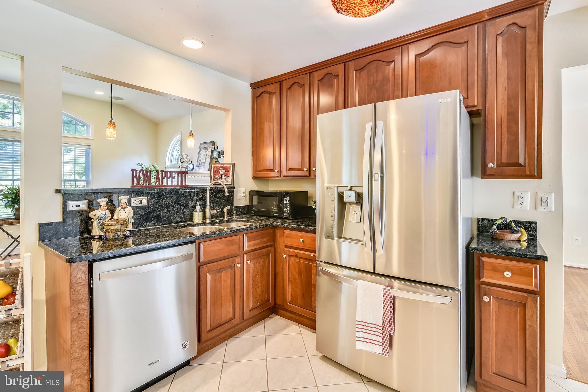 OLD COURTHOUSE WOODS - Residential Lease