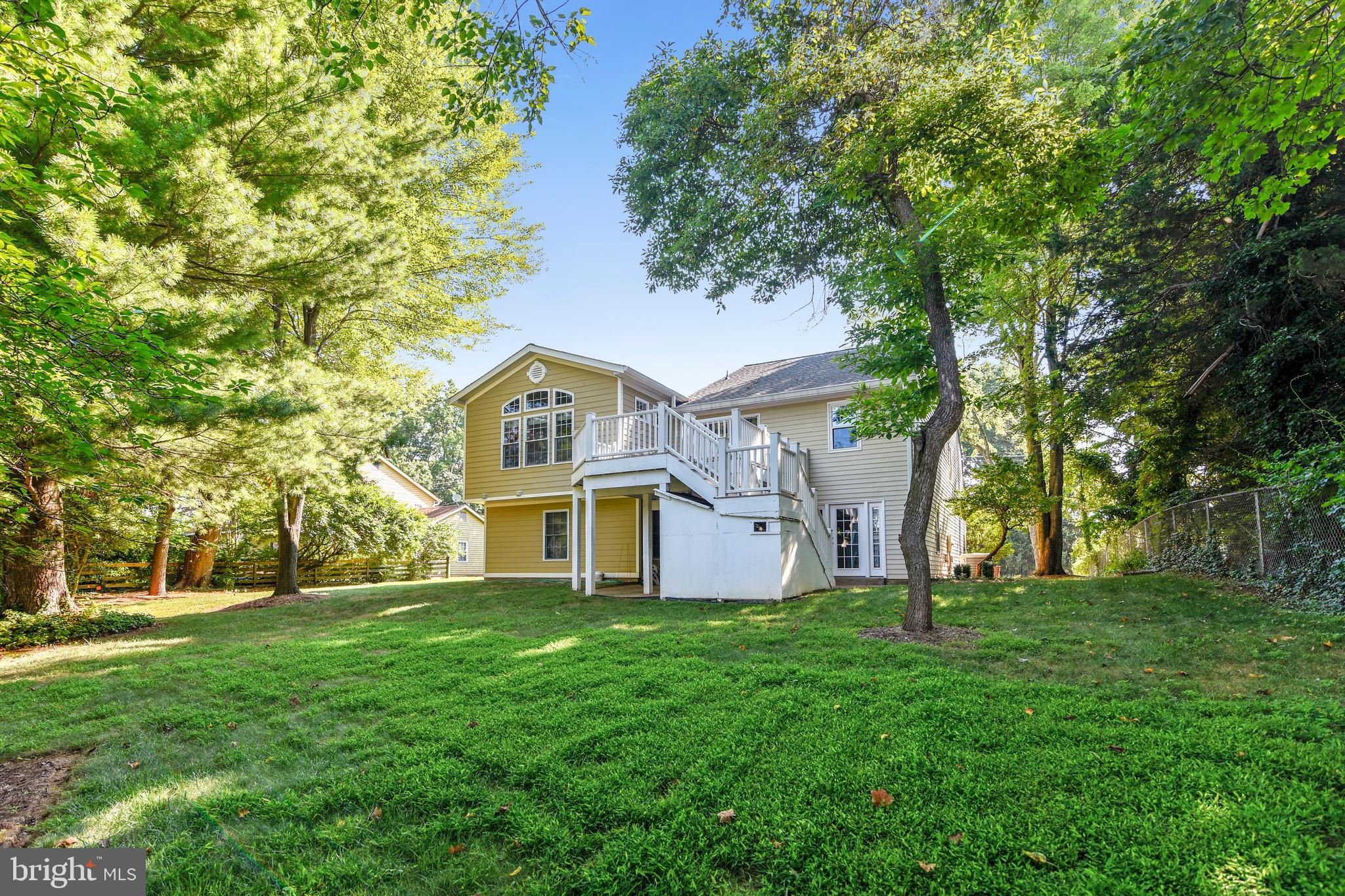 OLD COURTHOUSE WOODS - Residential Lease