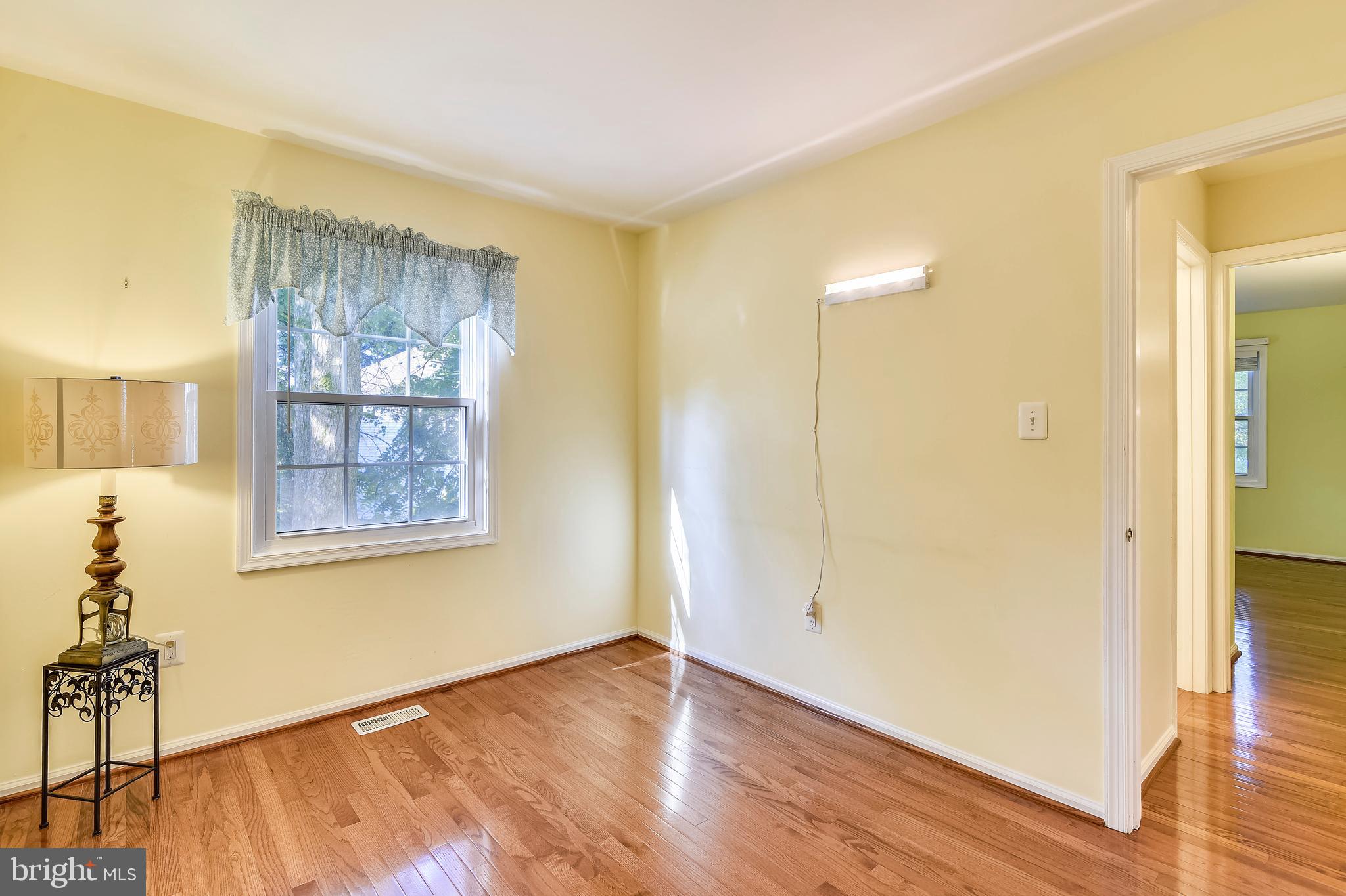 OLD COURTHOUSE WOODS - Residential Lease