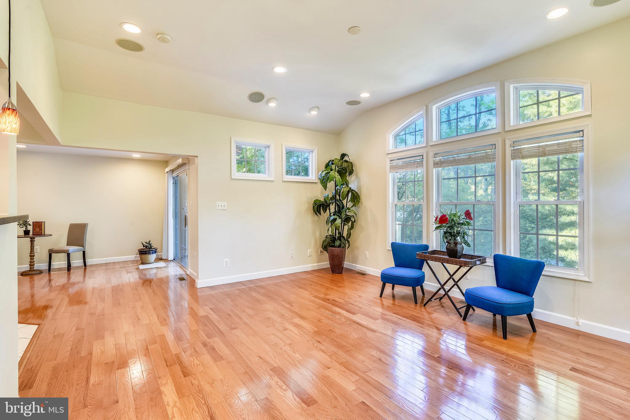 OLD COURTHOUSE WOODS - Residential Lease