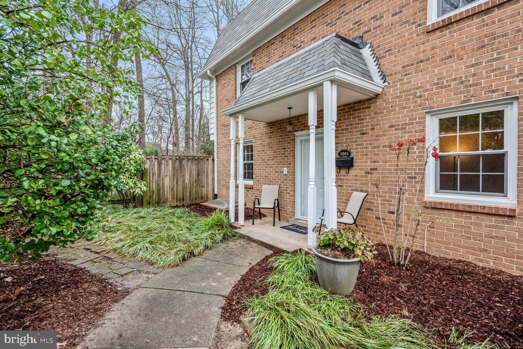 RESTON - Residential