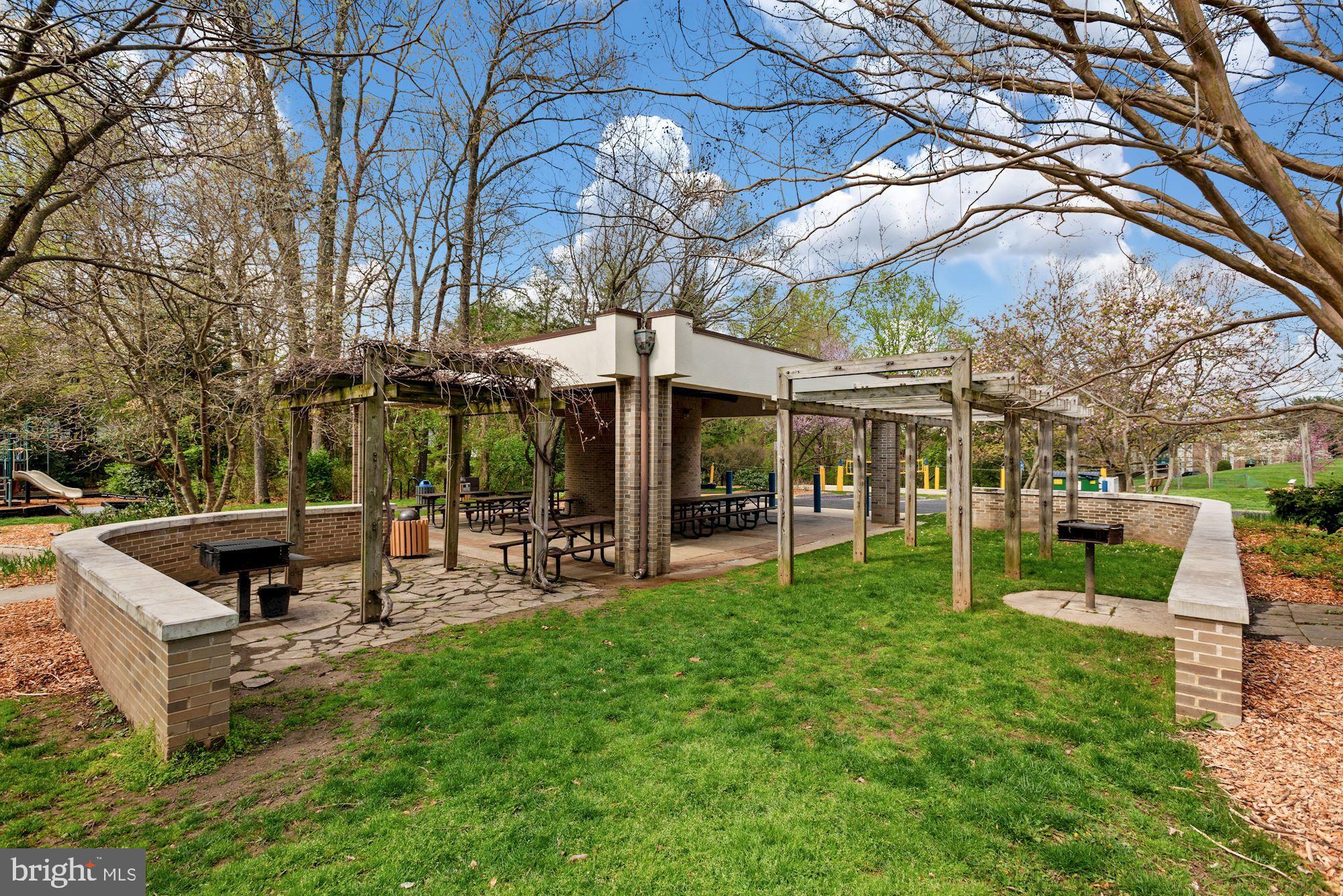 RESTON - Residential