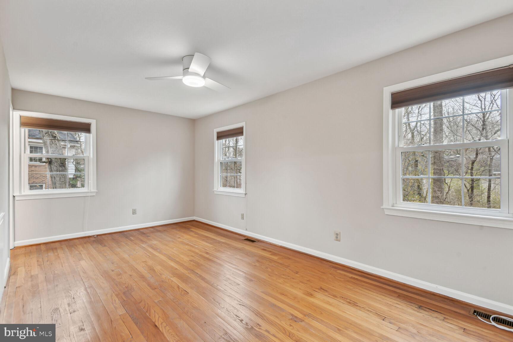 RESTON - Residential