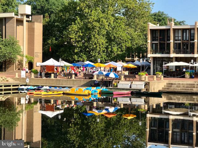 RESTON - Residential