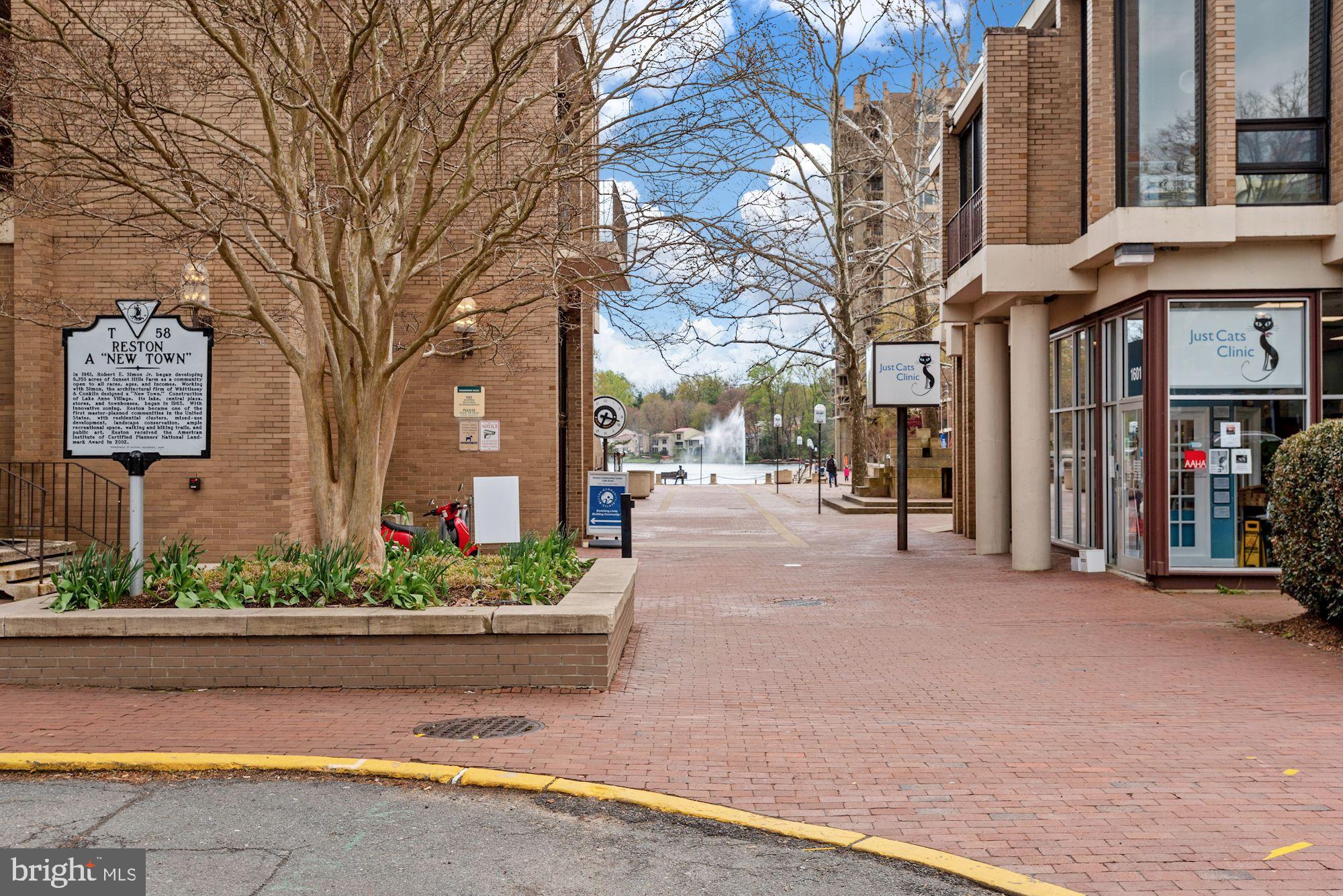 RESTON - Residential