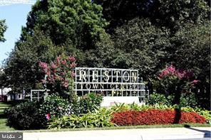 RESTON - Residential