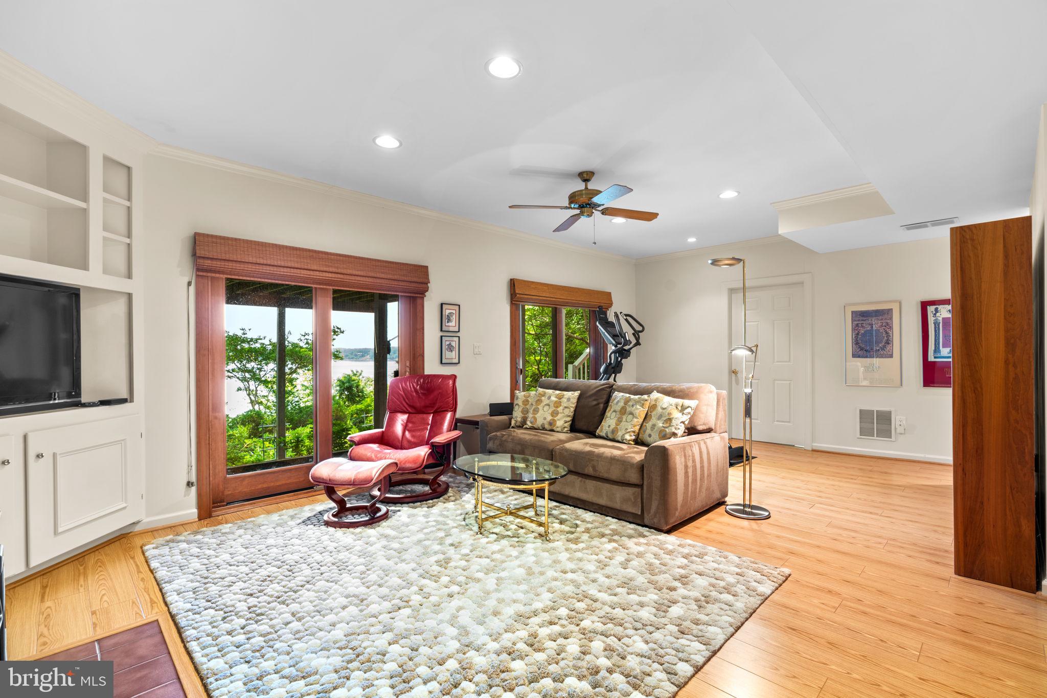 ROUND BAY - Residential