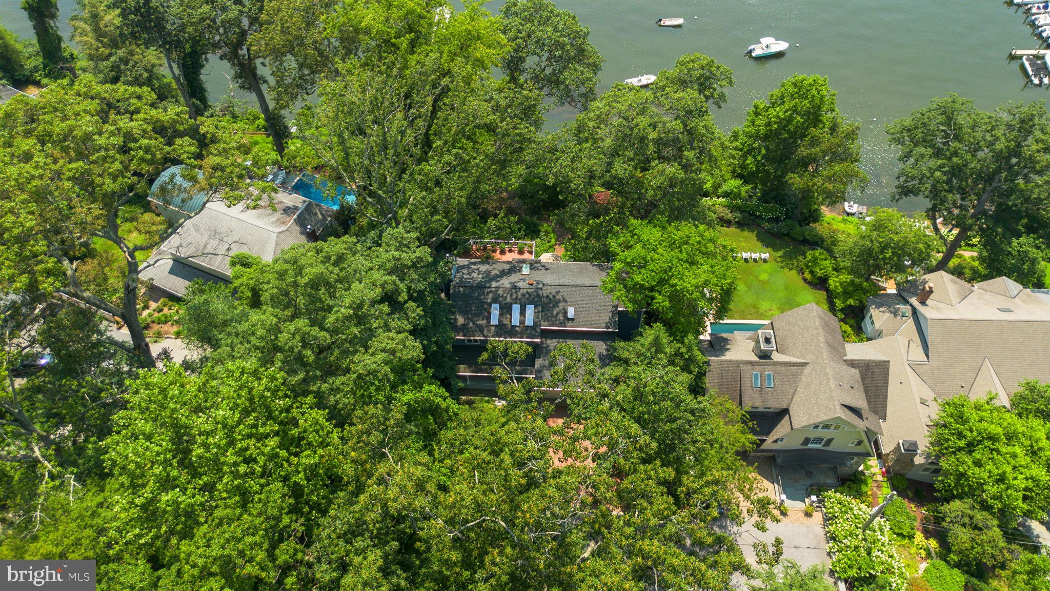 ROUND BAY - Residential