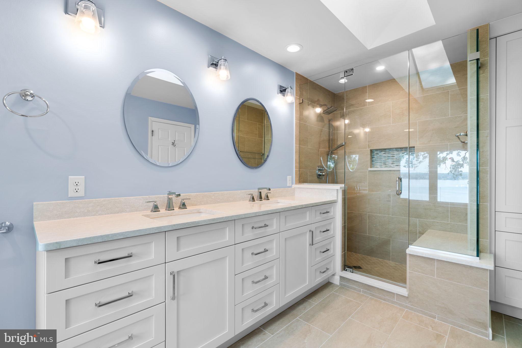 ROUND BAY - Residential