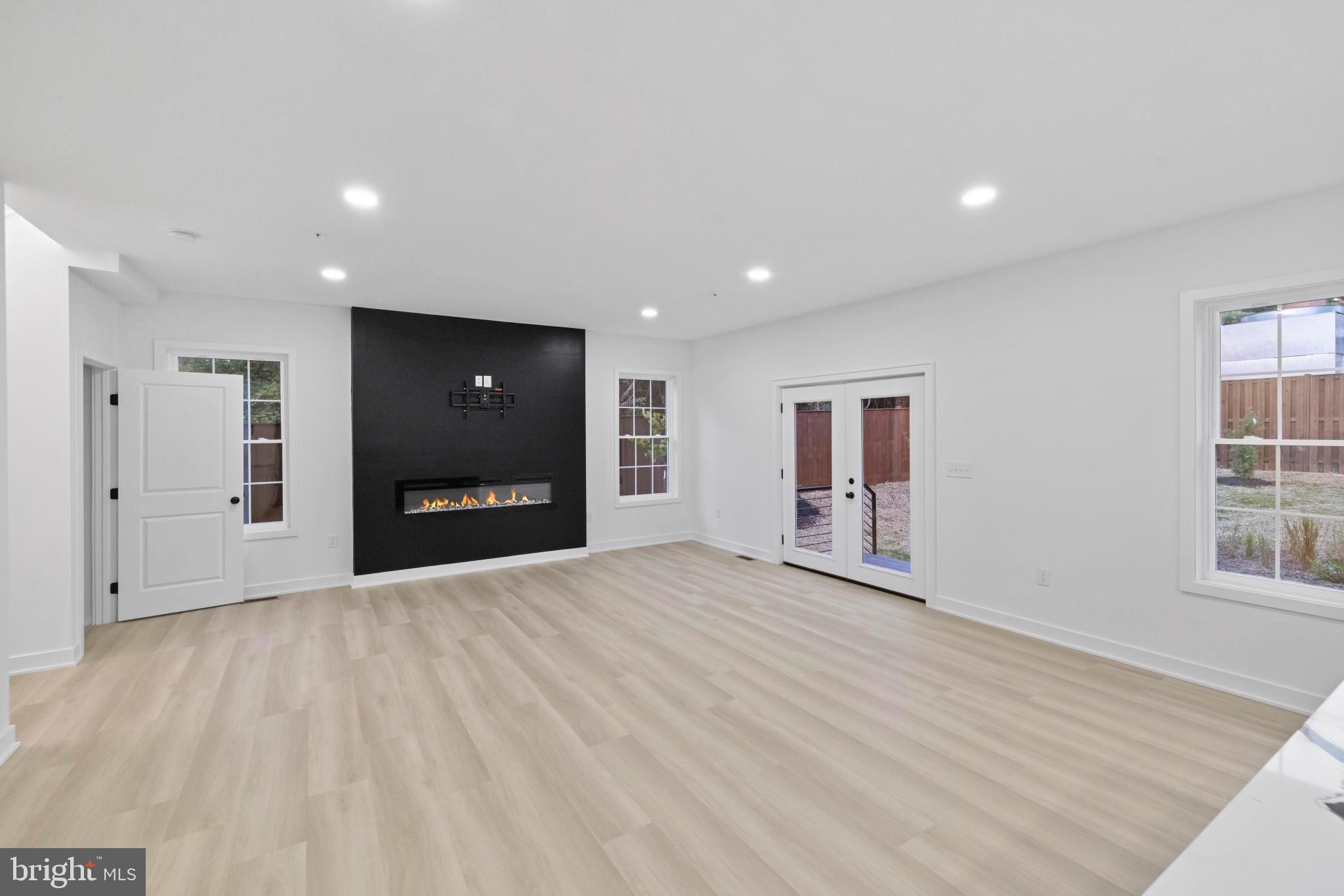 MARYLAND CITY - Residential