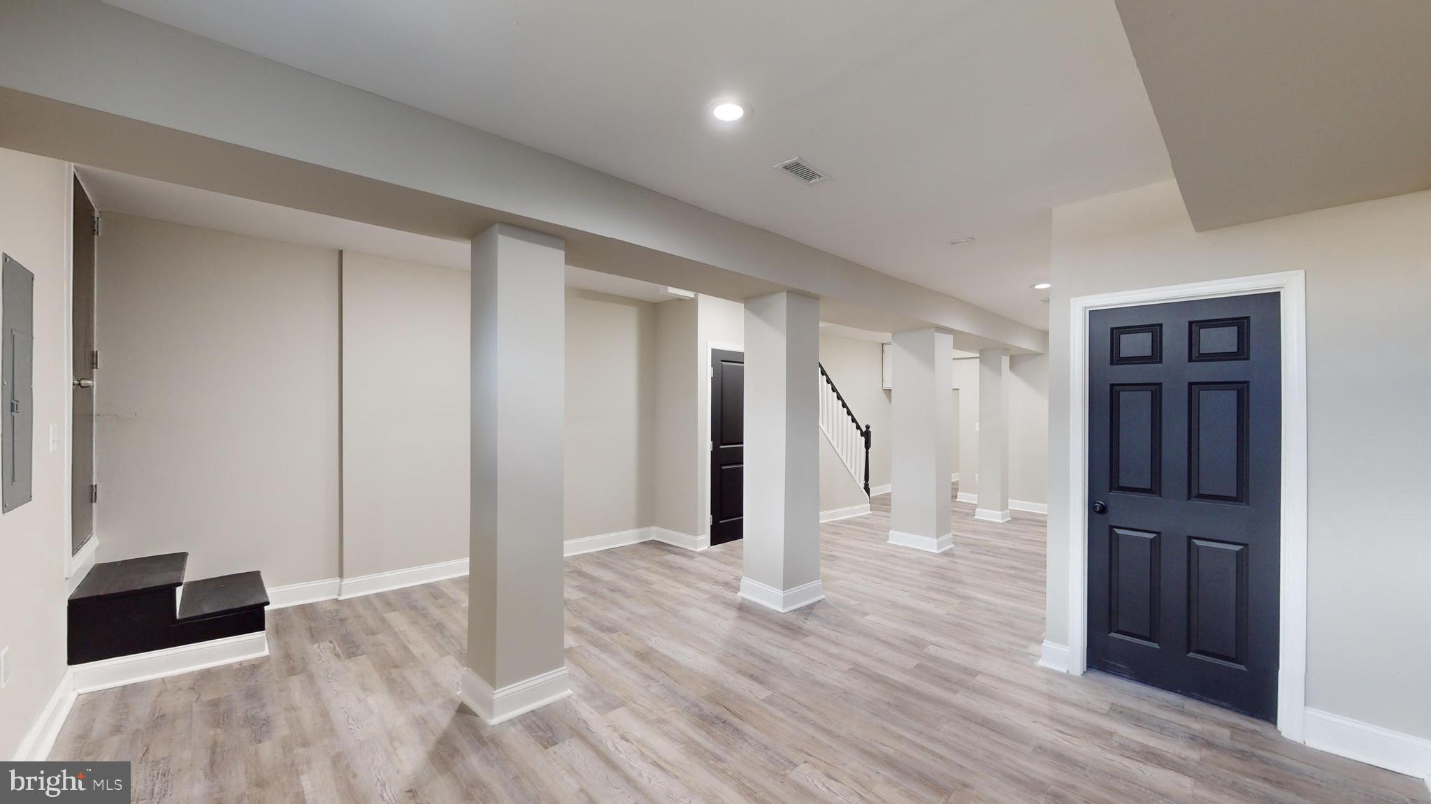 GREENSPRING - Residential