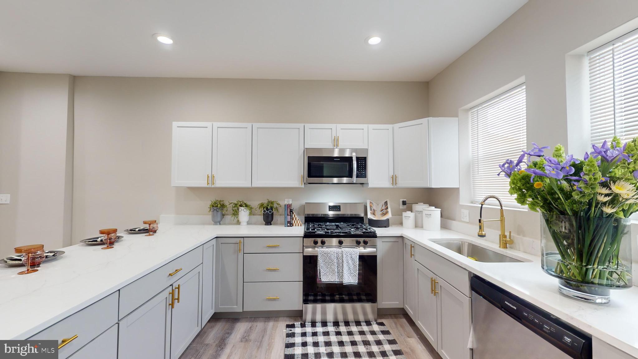 GREENSPRING - Residential