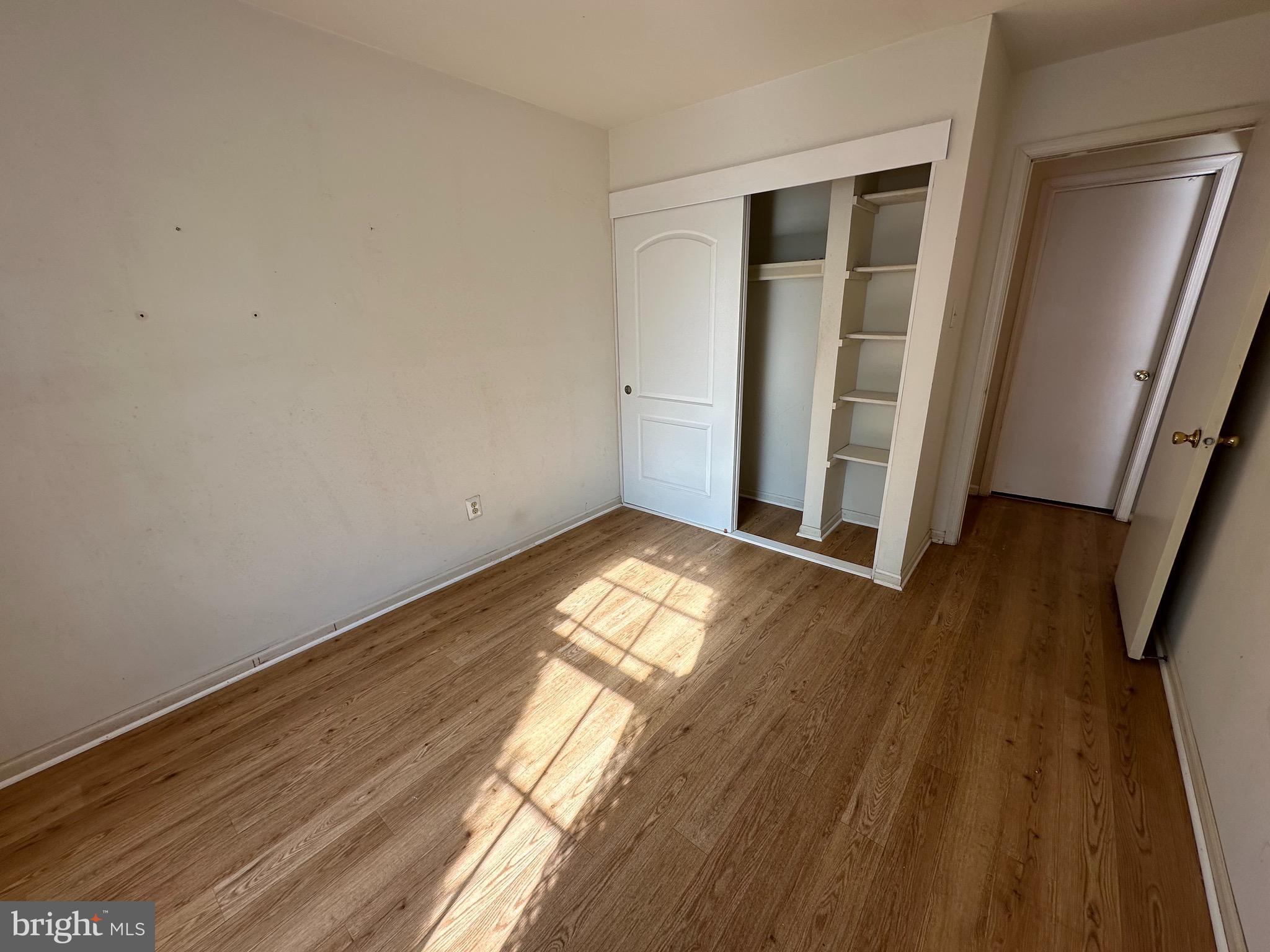 SAW MILL VALLEY - Residential