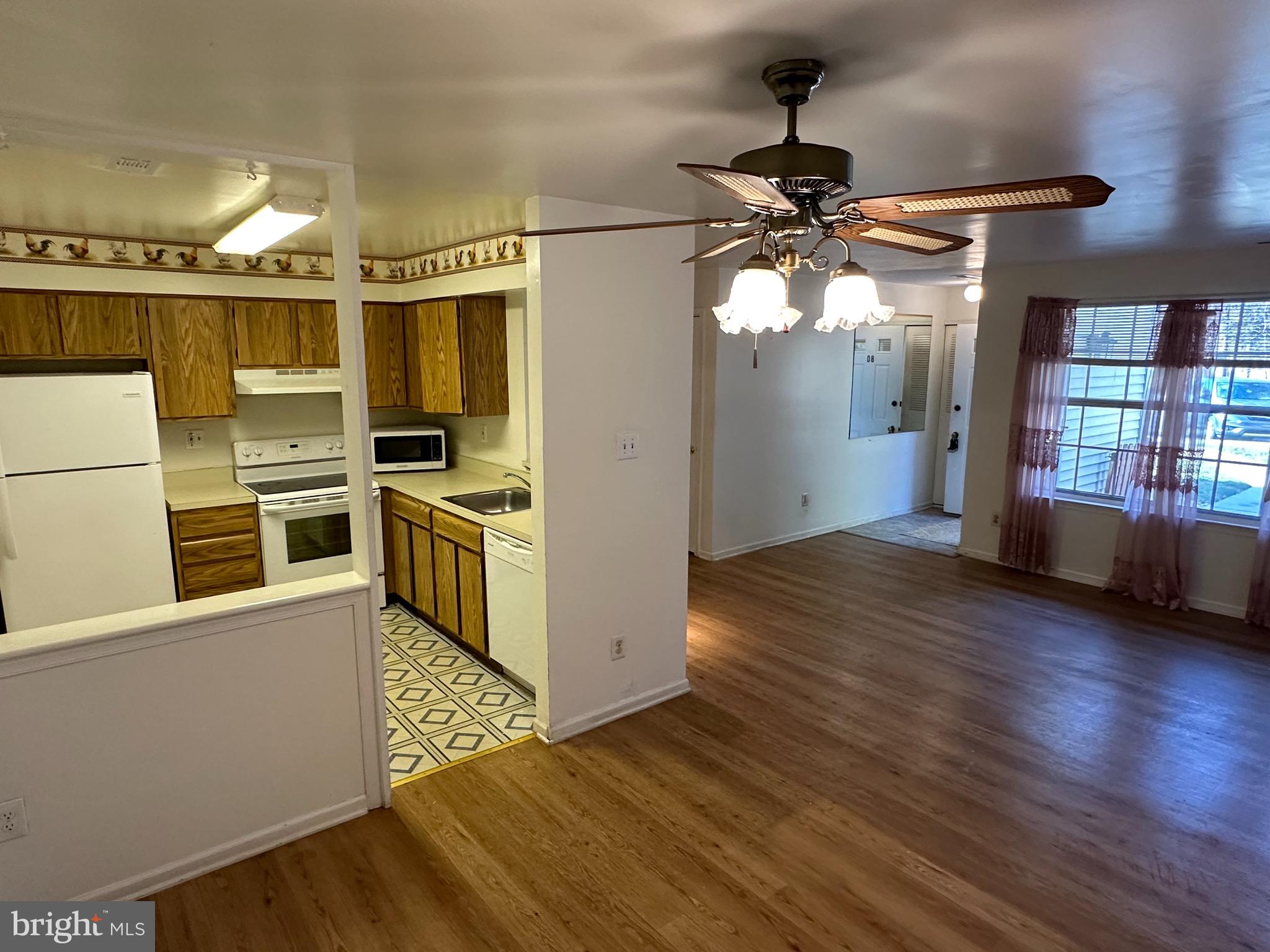 SAW MILL VALLEY - Residential