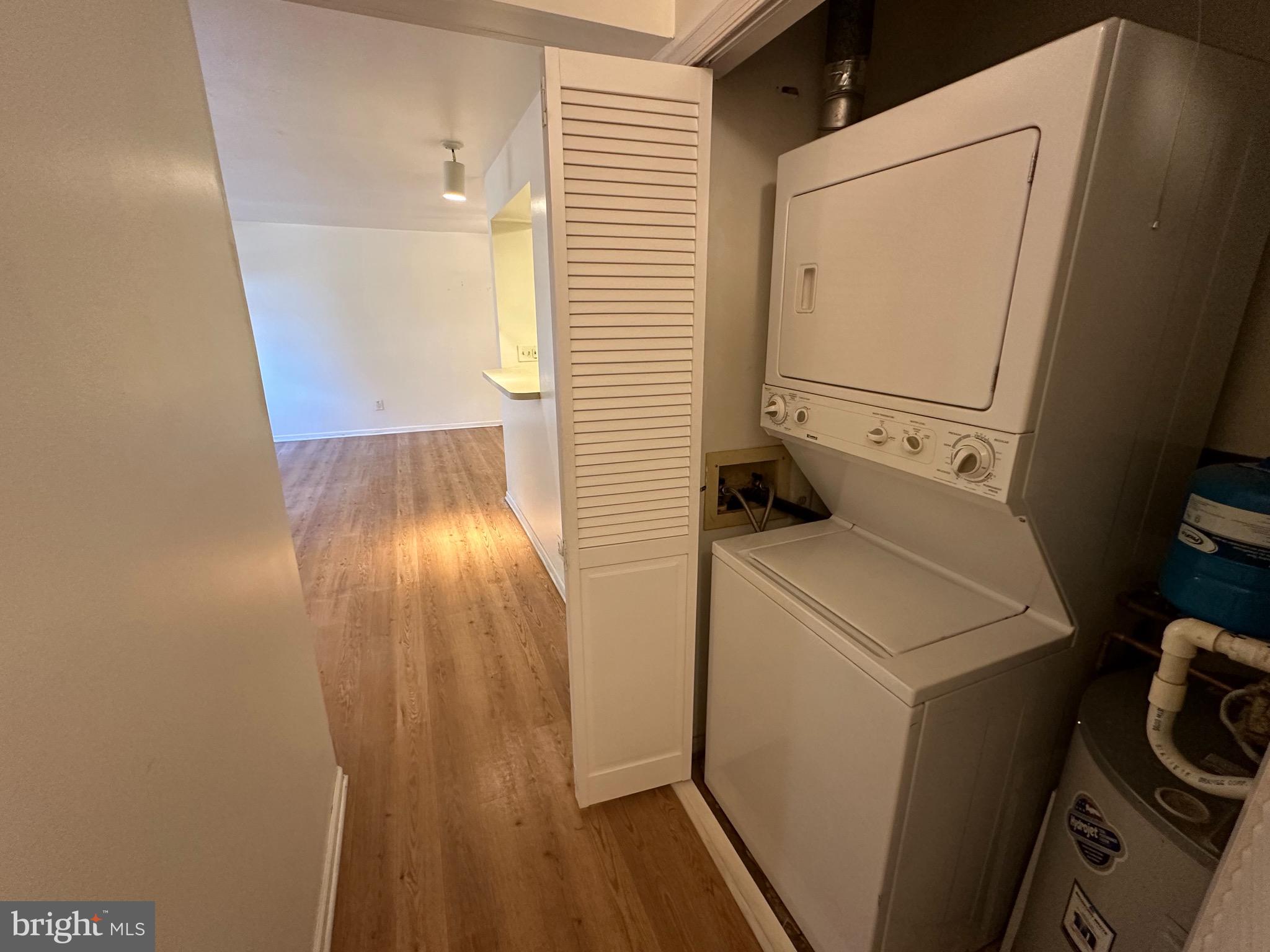 SAW MILL VALLEY - Residential