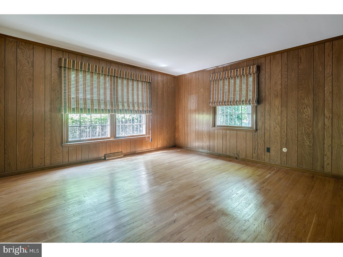 EXECUTIVE ESTATES - Residential