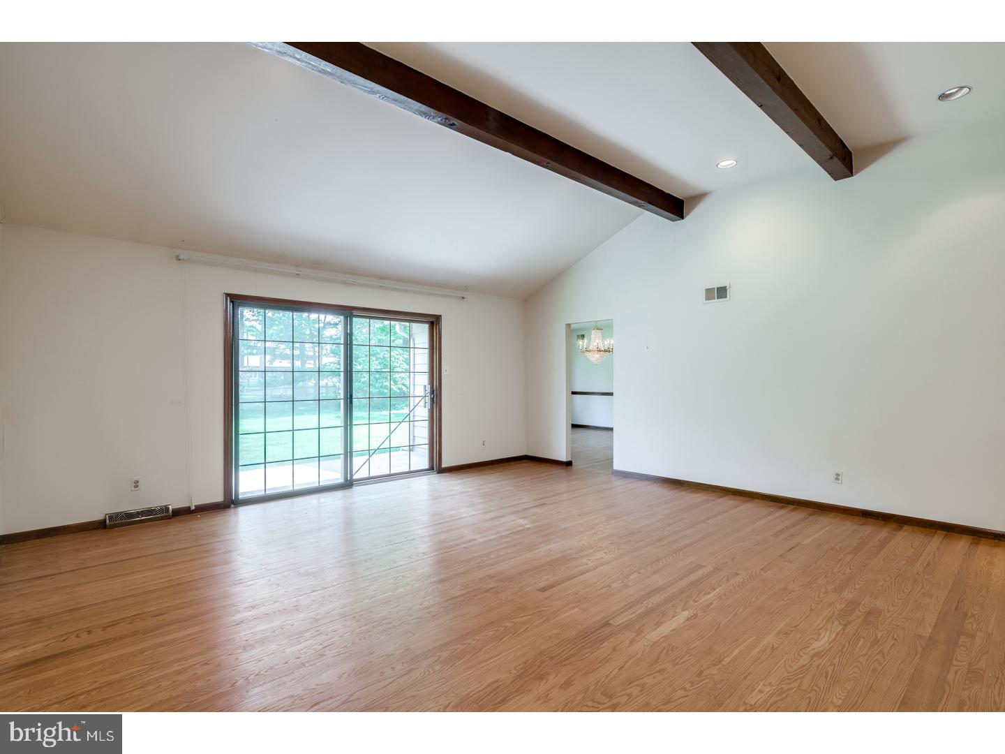 EXECUTIVE ESTATES - Residential