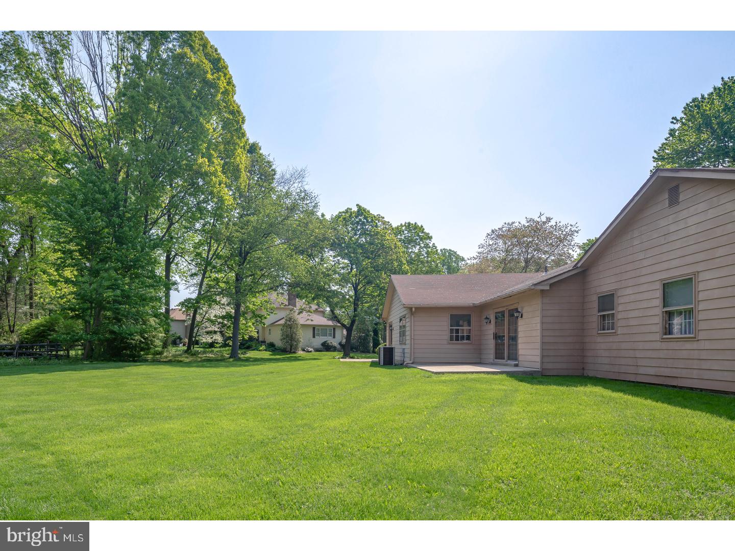 EXECUTIVE ESTATES - Residential