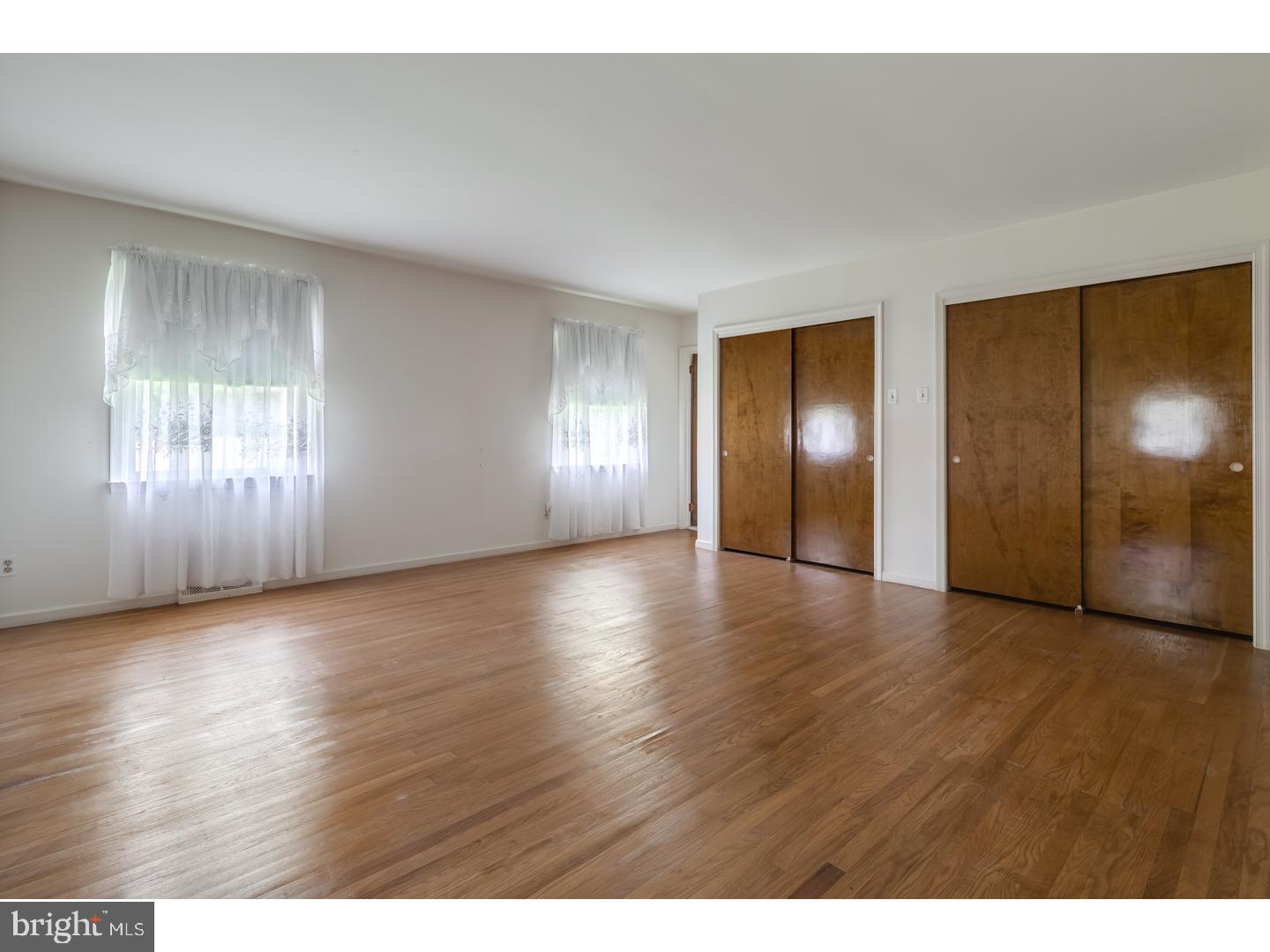 EXECUTIVE ESTATES - Residential