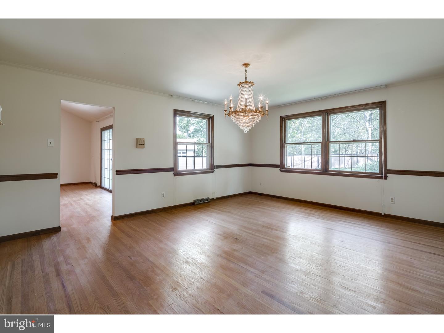 EXECUTIVE ESTATES - Residential