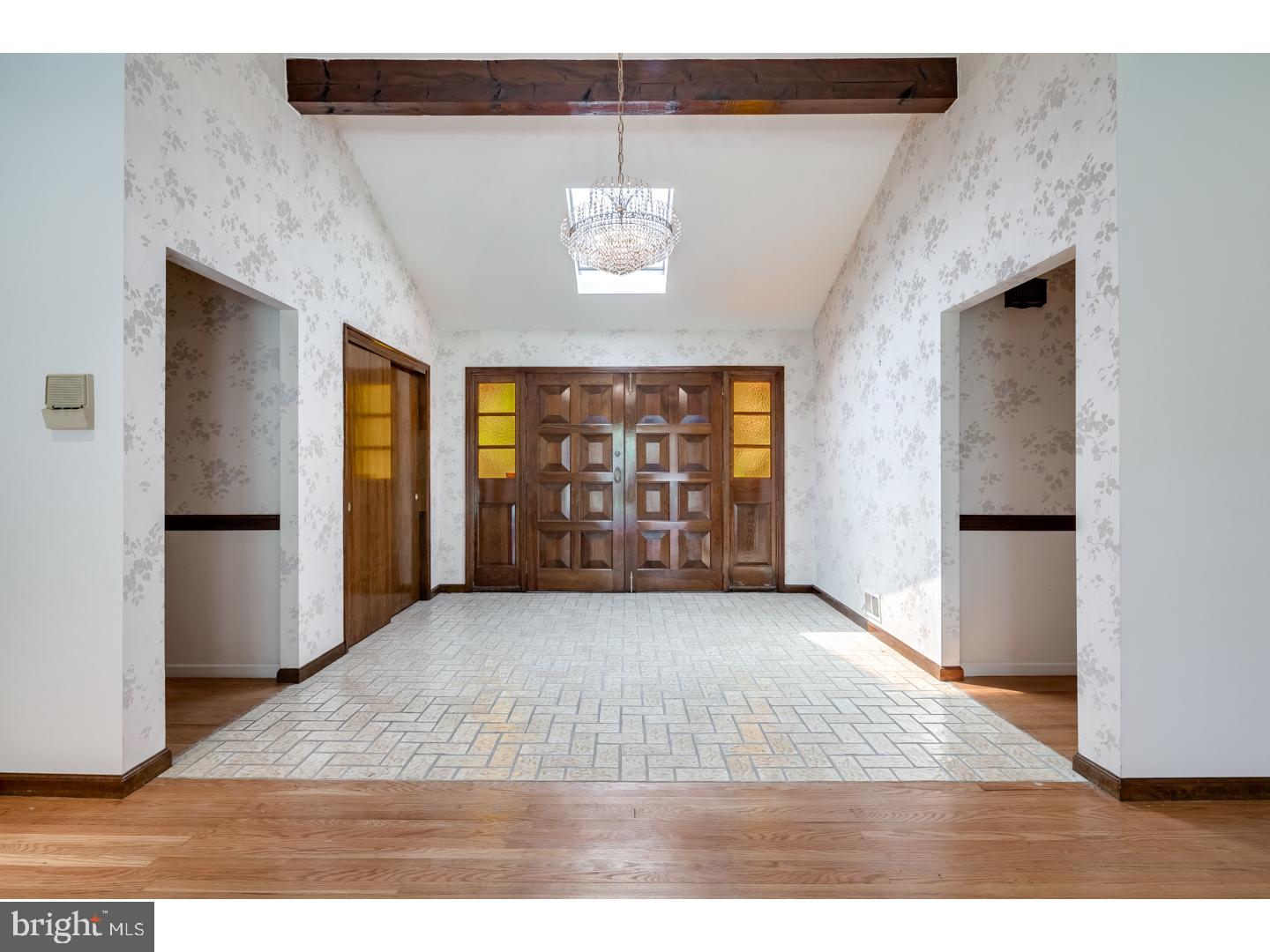 EXECUTIVE ESTATES - Residential