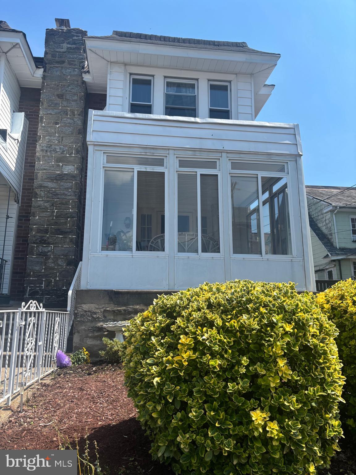 800 CONNELL AVENUE