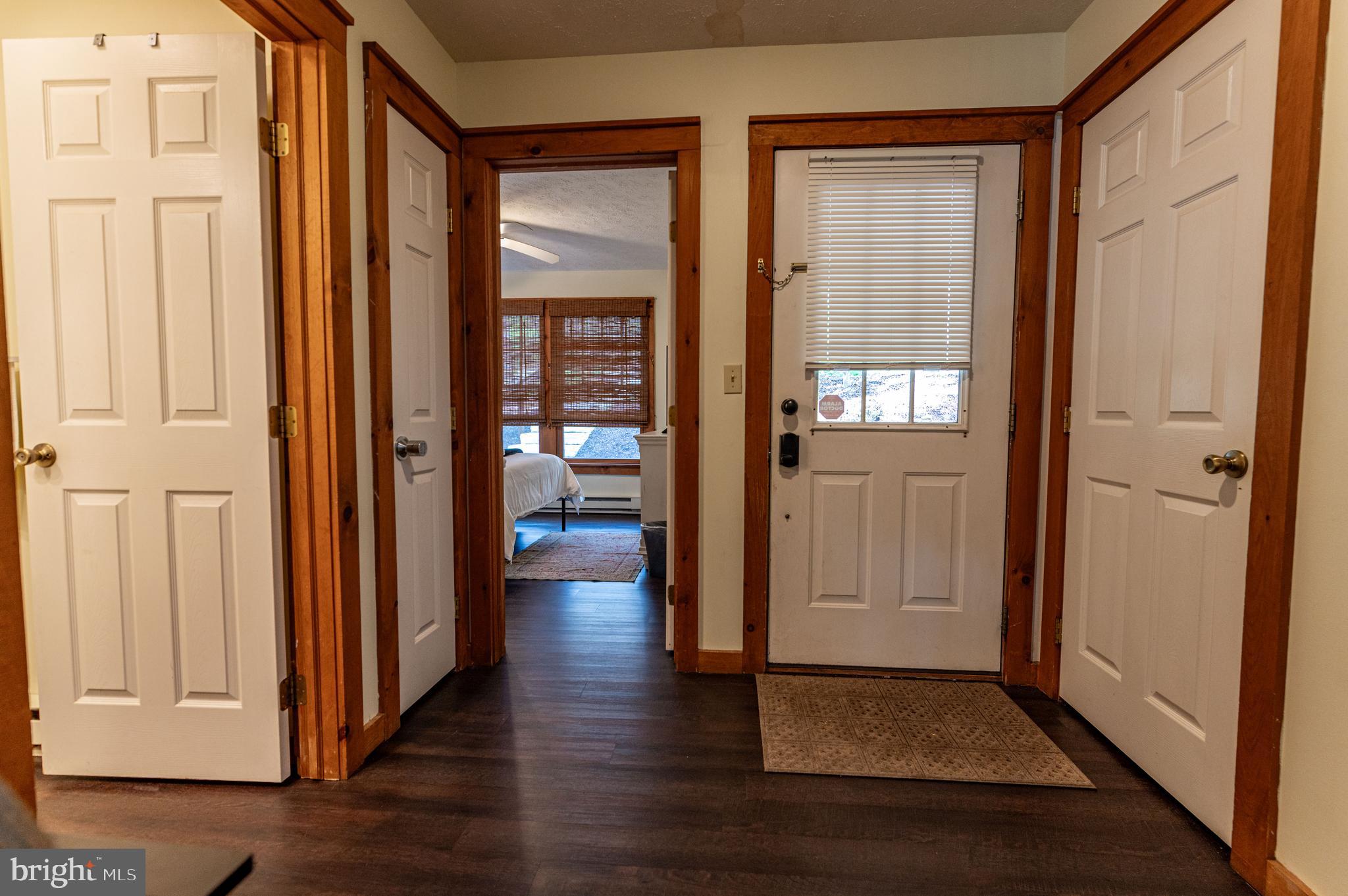 412 HICKORY DRIVE