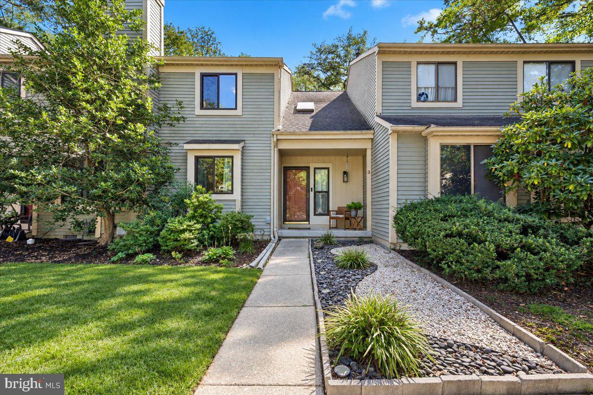 3 DORSET DRIVE