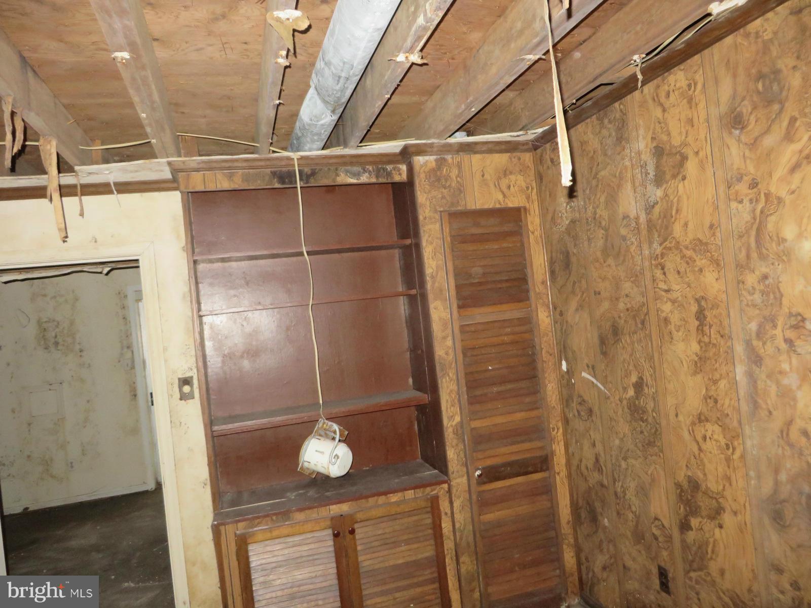 WOLF TRAP WOODS - Residential