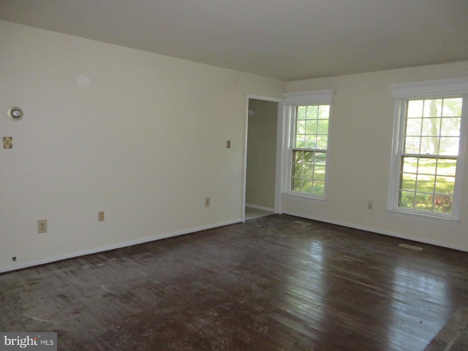 WOLF TRAP WOODS - Residential