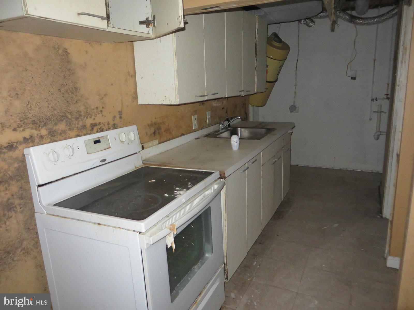 WOLF TRAP WOODS - Residential