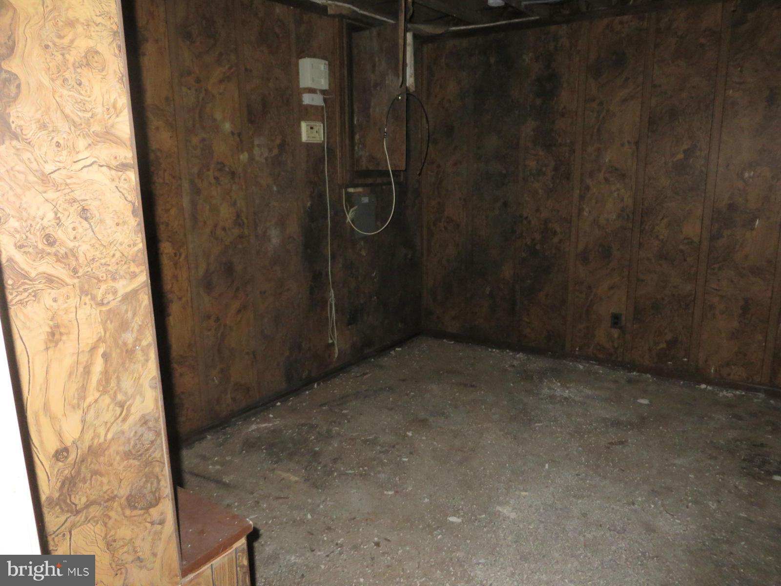 WOLF TRAP WOODS - Residential