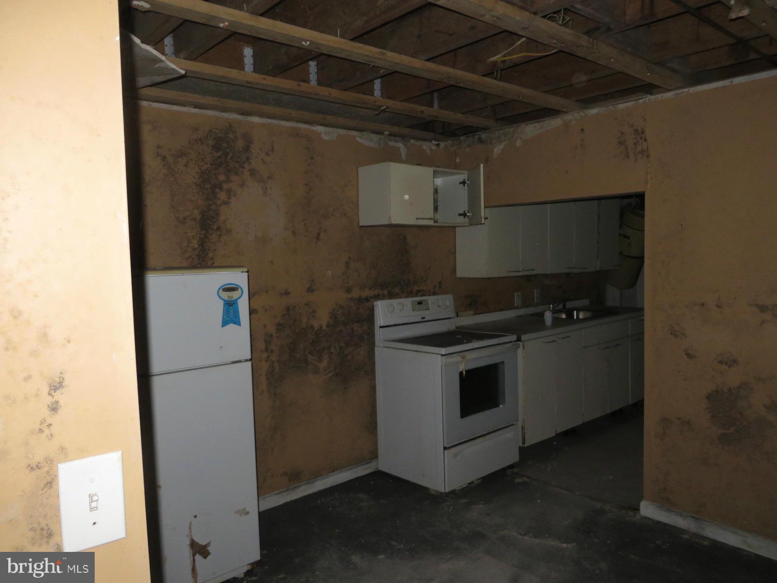 WOLF TRAP WOODS - Residential